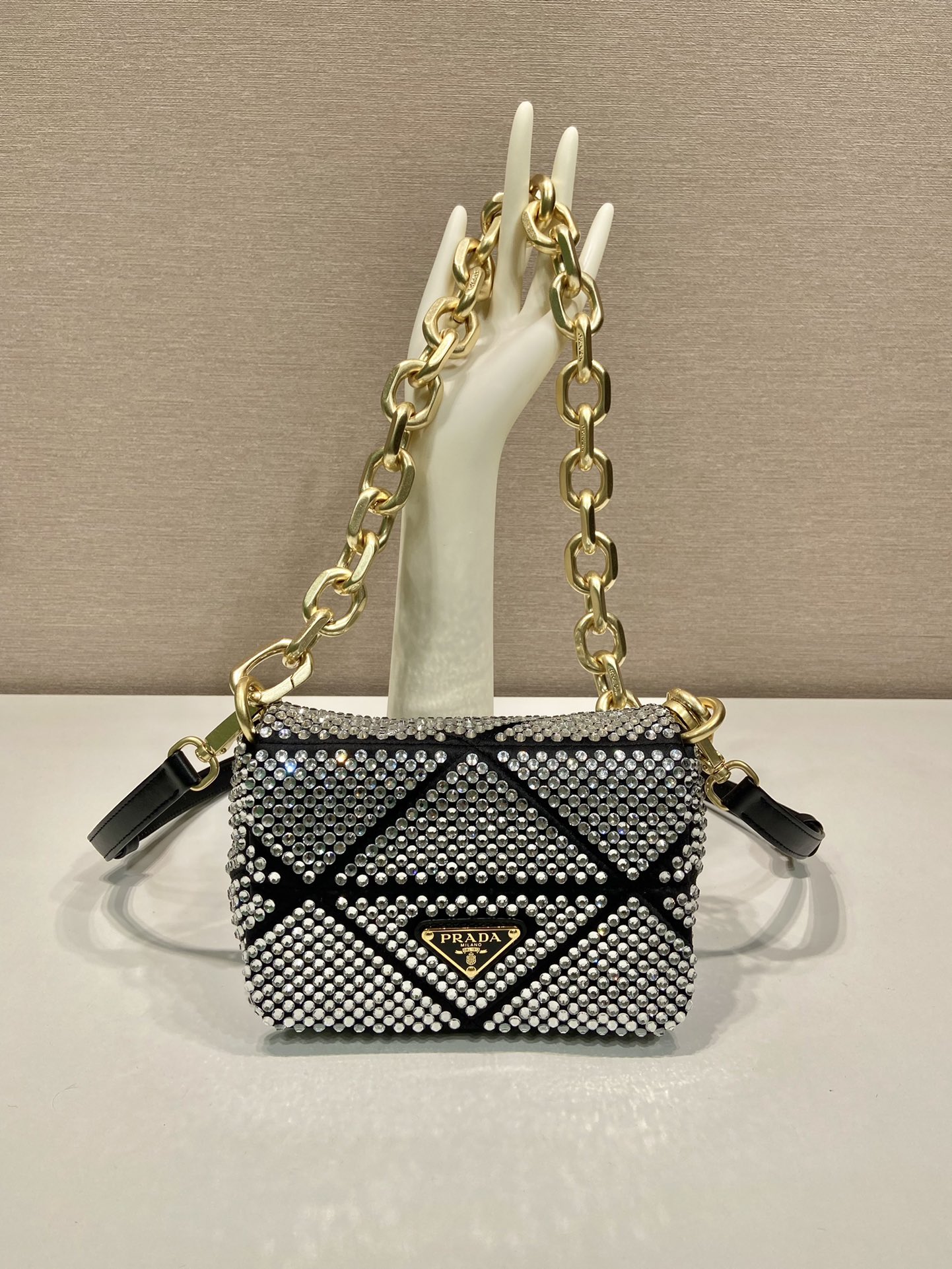 Prada_Handbags_BD329-17_